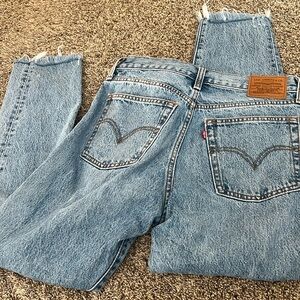 Levi’s wedgie straight jeans